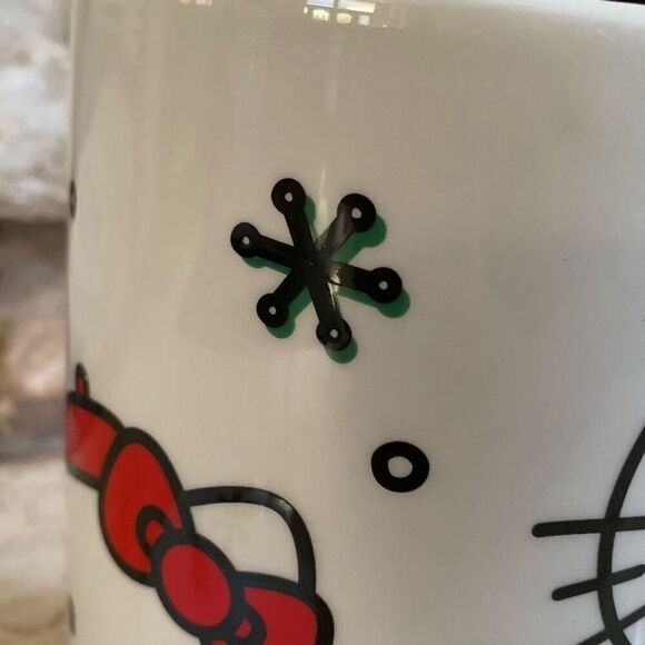 Hello kitty snowman cookie jar - Picture 7 of 12